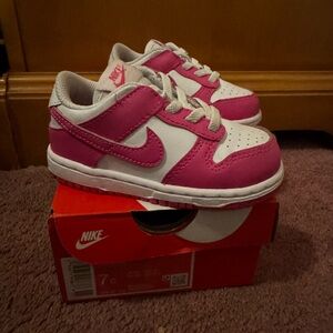 Nike Kids Sneakers in Pink and White